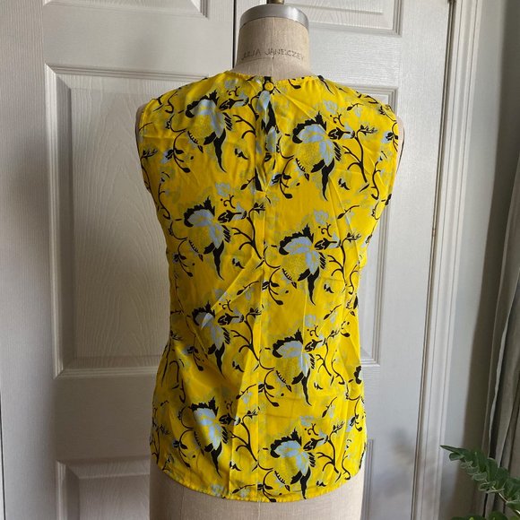 NWOT Diane Von Furstenberg Silk Yellow Floral Blouse Top Petite Small Women's - Picture 3 of 9